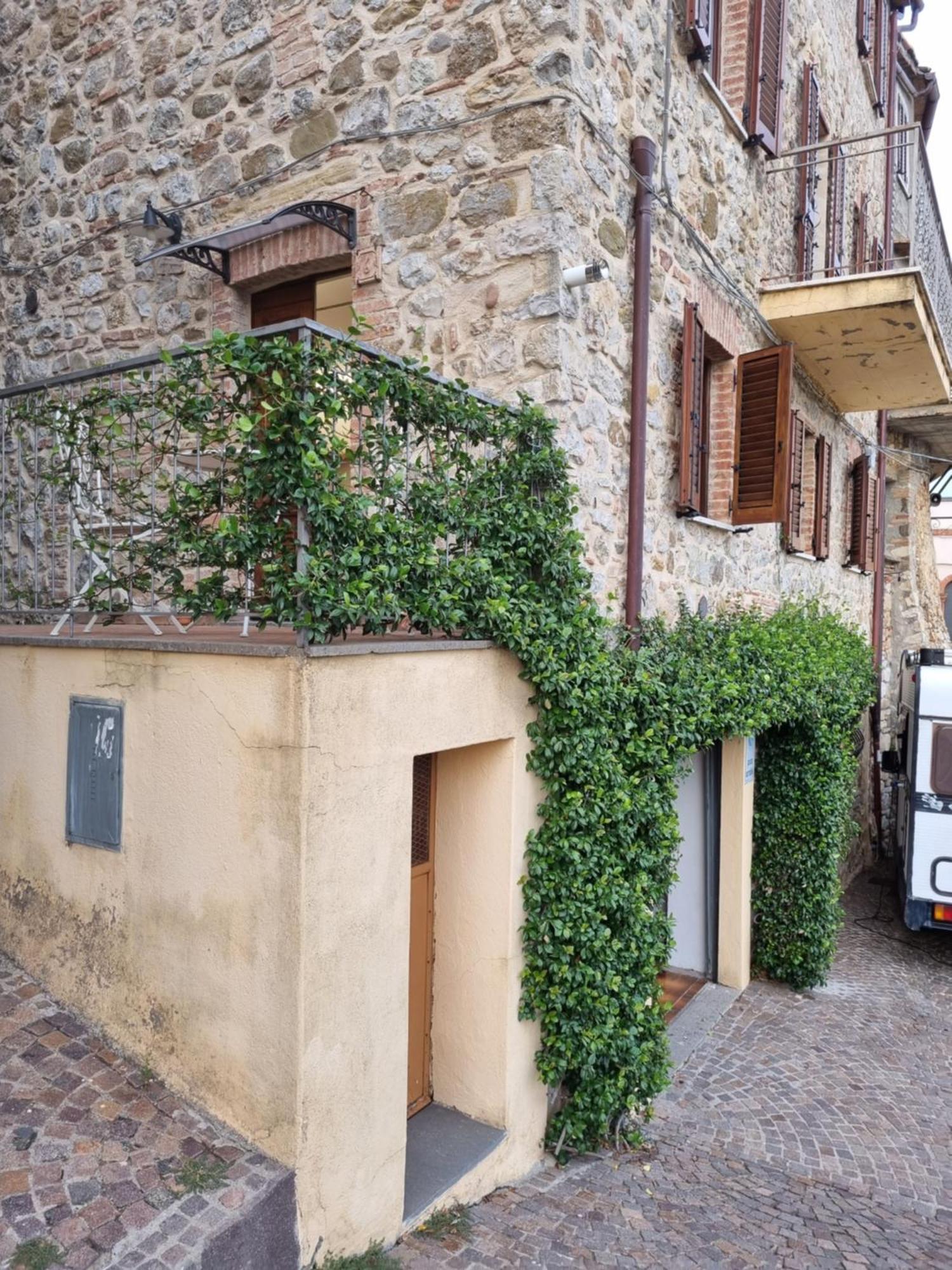 Bed & Basta Hotel Allerona Bagian luar foto