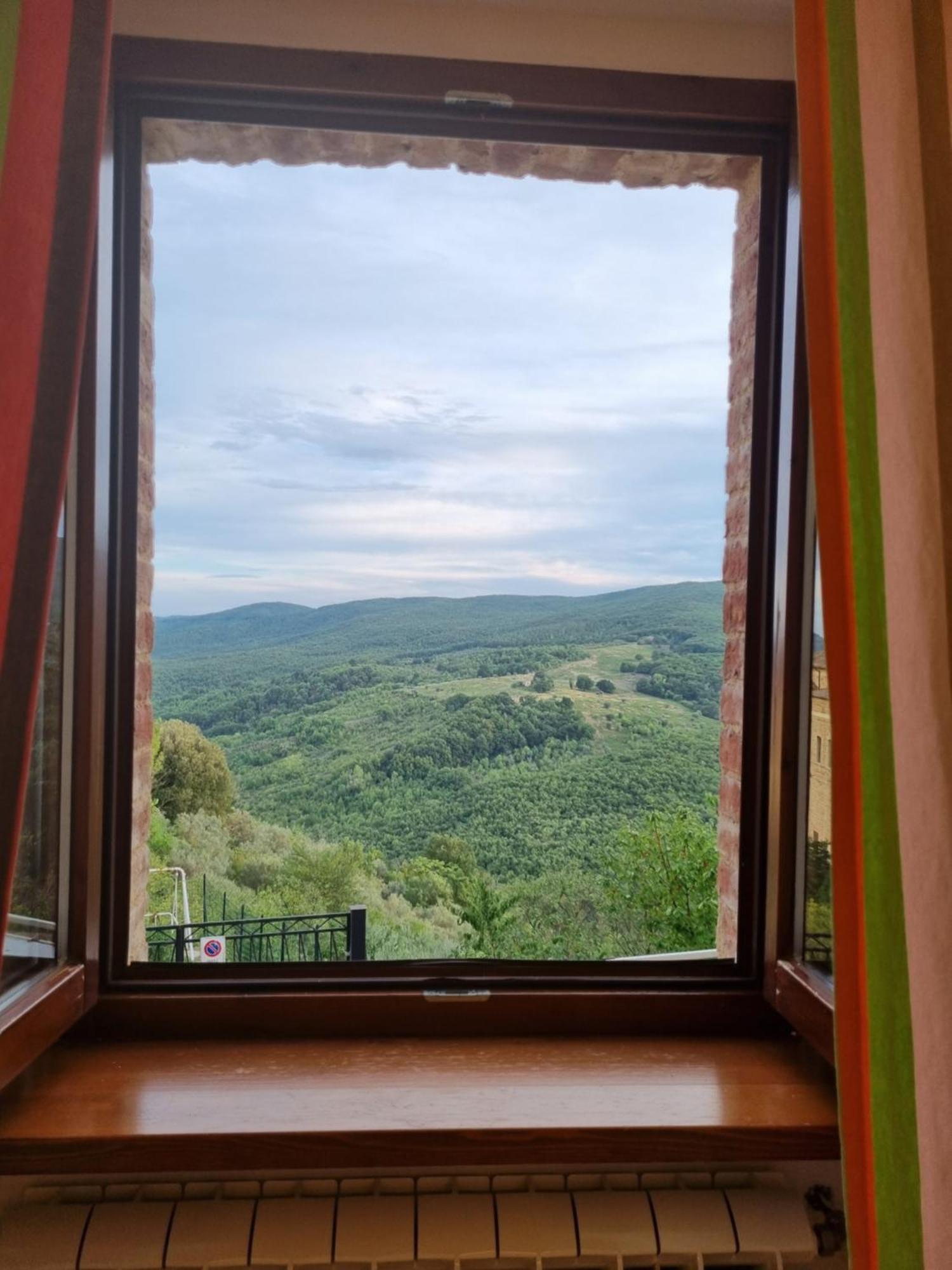 Bed & Basta Hotel Allerona Bagian luar foto
